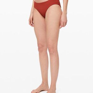 Lululemon Clear Waters Mid-Rise Med Bottom - Size8